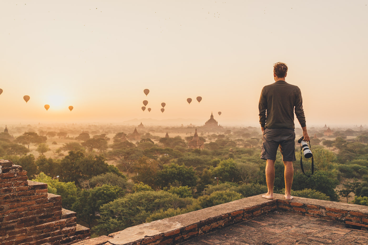 Stefan Haworth photographing balloons flying over Bagan in Myanmar with Sony a7rII and FE 16-35mm f/4